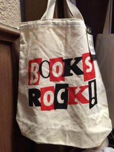 books rock tote bag