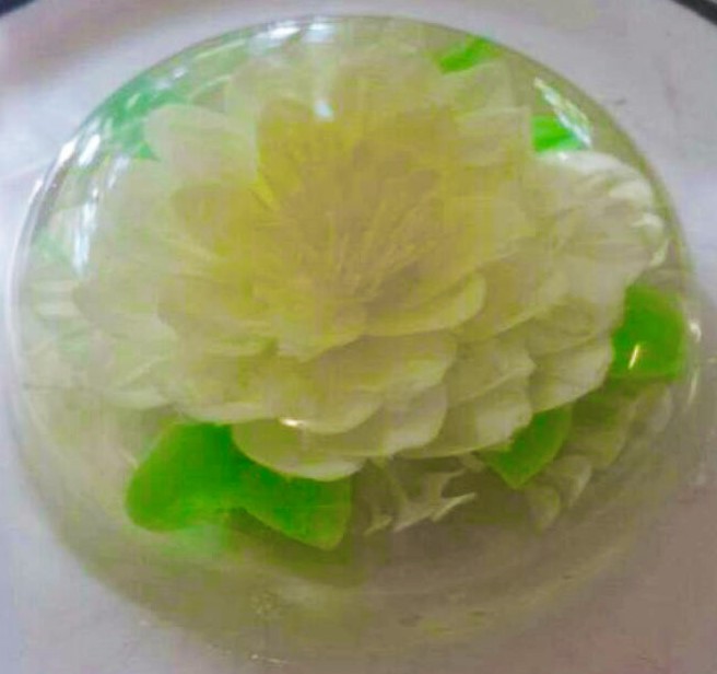 ediblejelloart Vivian Lawry